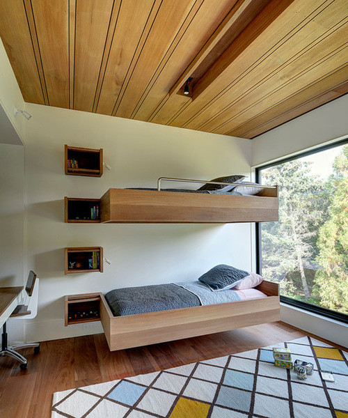 Cantilevered bunk beds courtesy Houzz